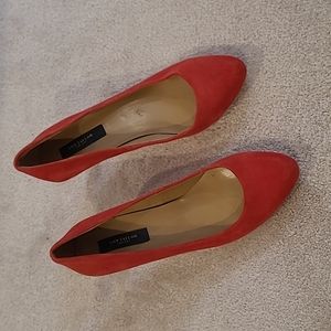 Ann Taylor Suede Kitten Heels Size 6